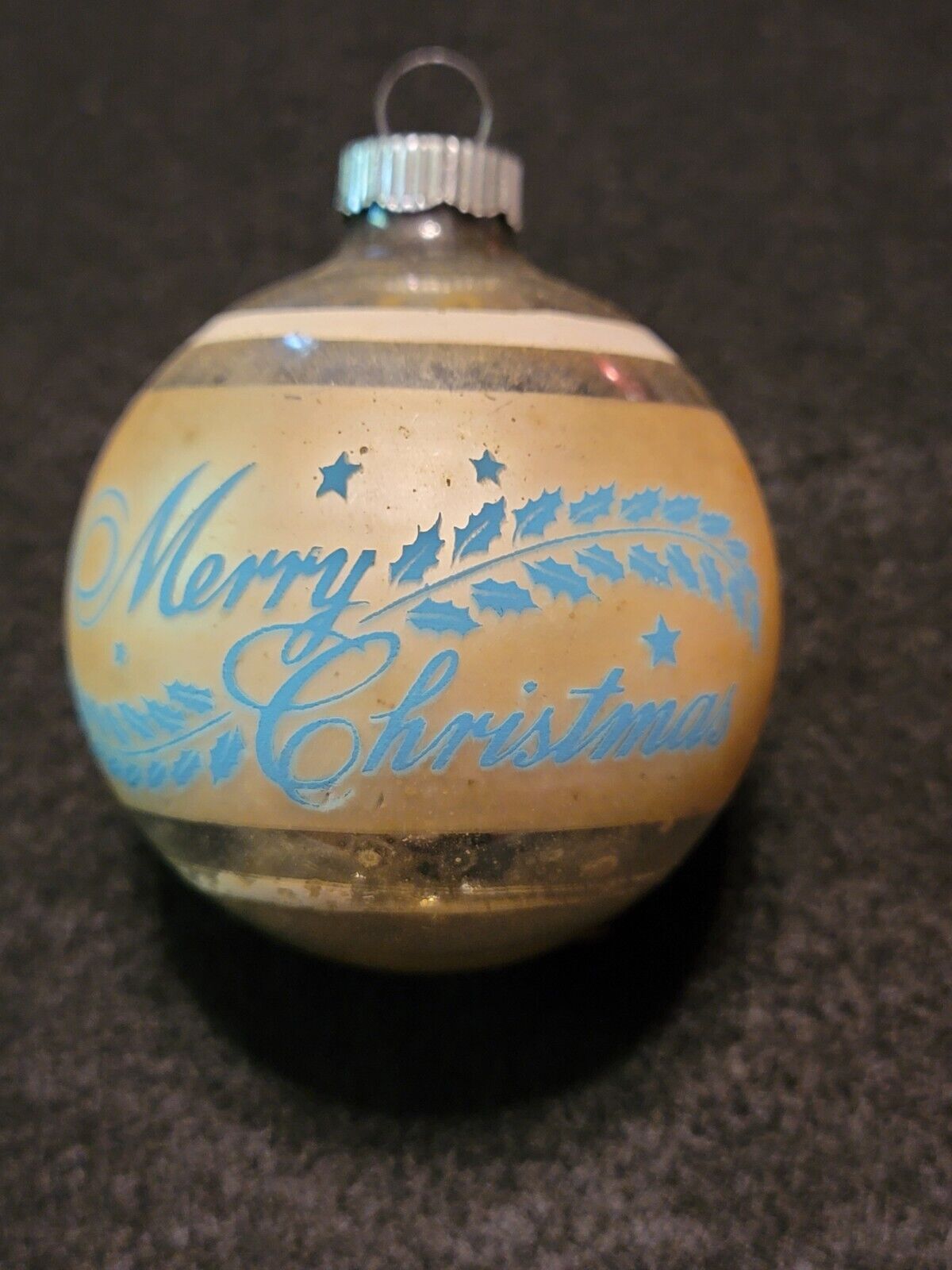 VERY NICE DESIGN ANTIQUE SHINY BRITE MERRY CHRISTMAS ROUND BALL ORNAMENT ~1950