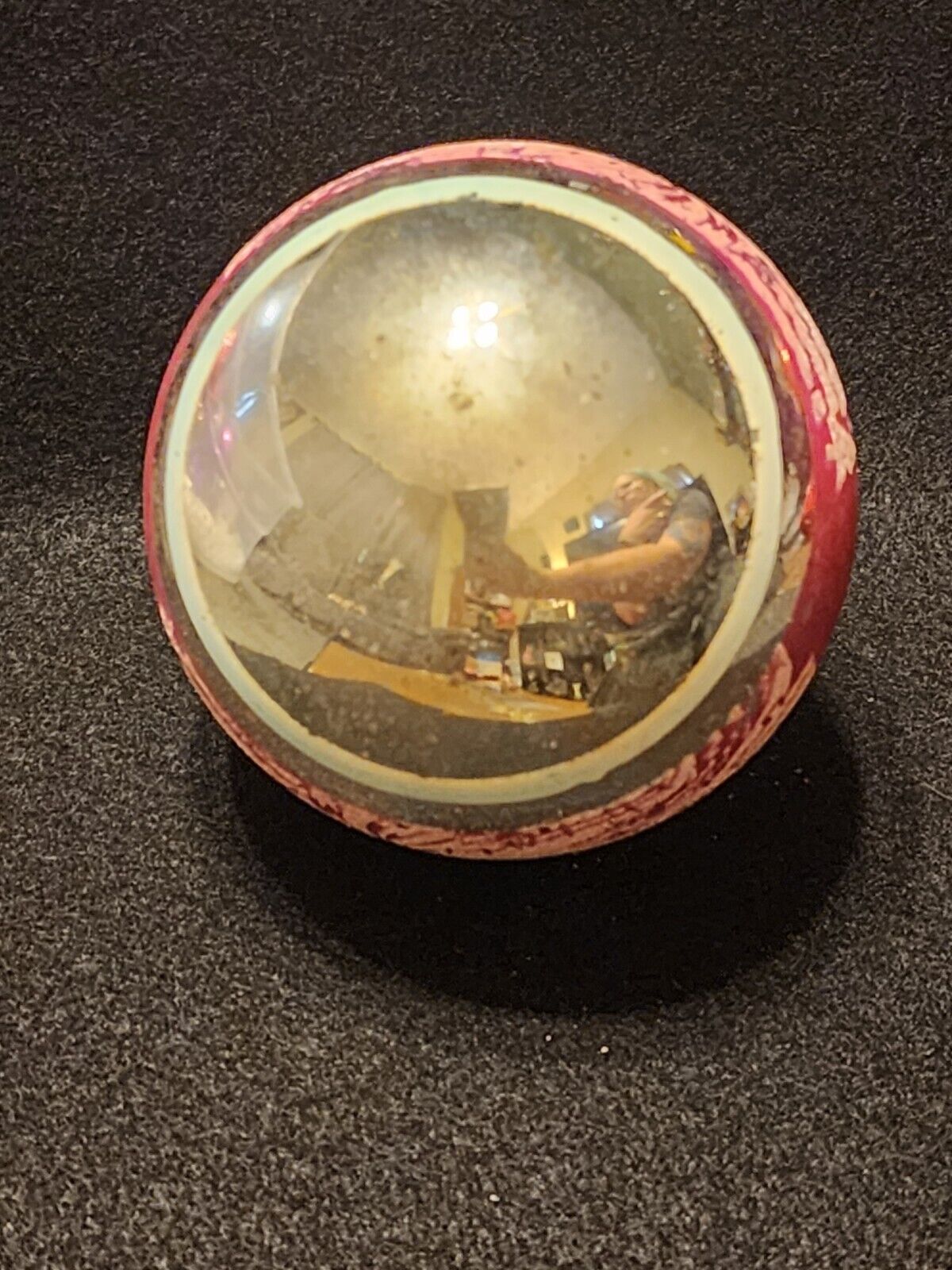 VERY NICE ANTIQUE SHINY BRITE SNOWY COUNTRY FARM SCENE ROUND BALL ORNAMENT